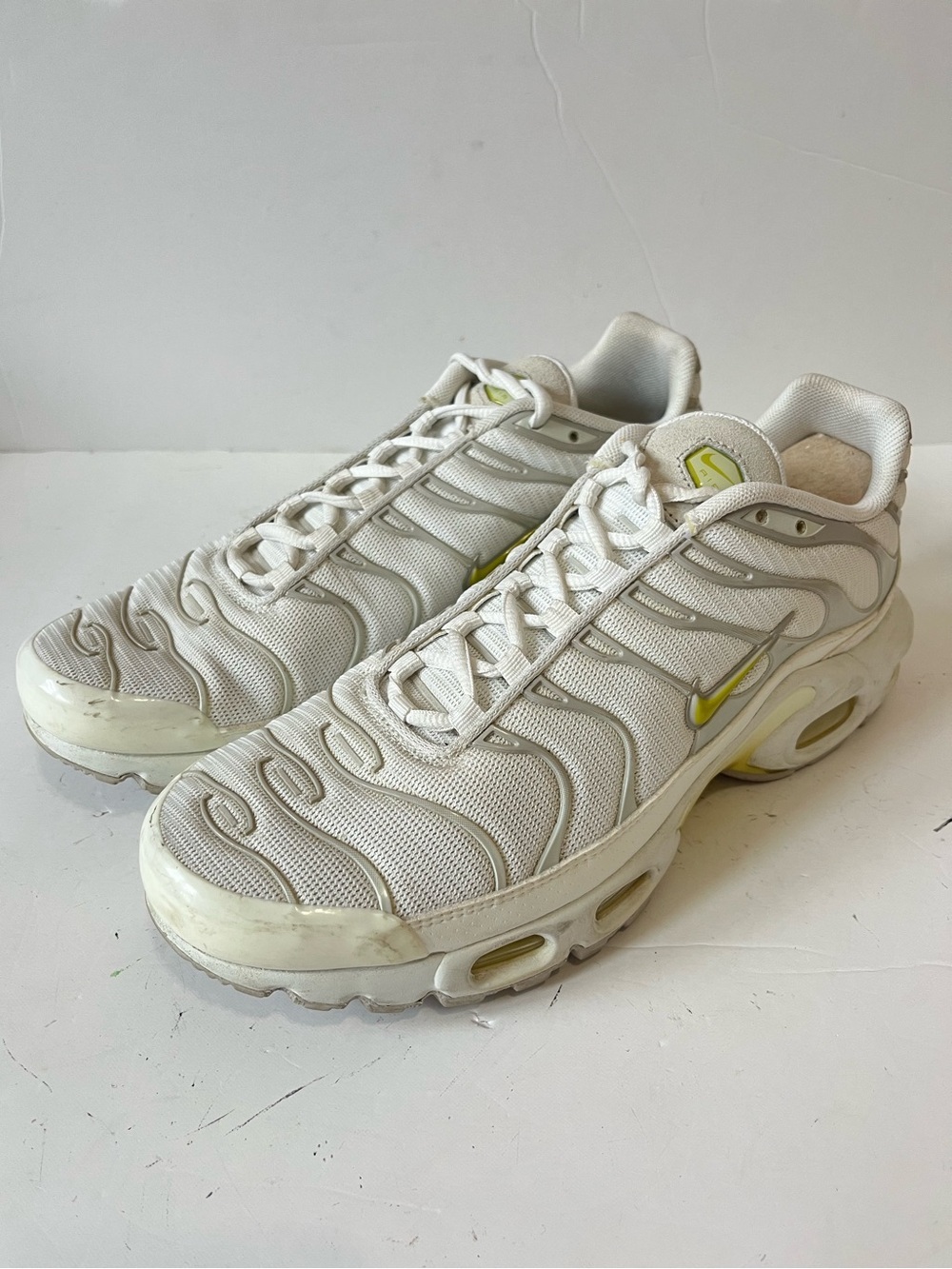 Nike Air Max Plus TN Sneakers White Yellow Women's Size 9.5